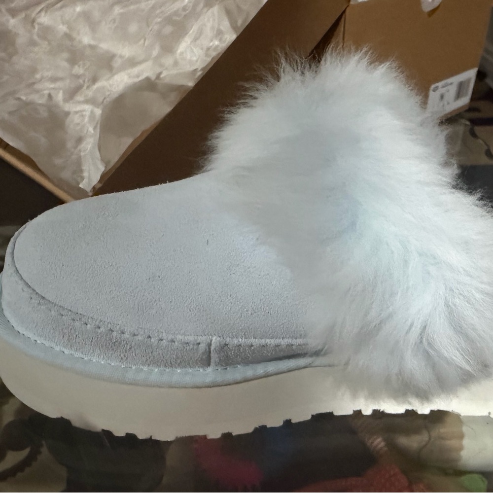 UGG Sky Blue Disquette Chalet Shoes! - Picture 7 of 11